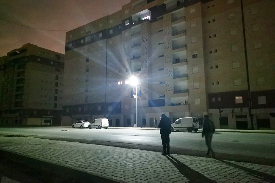 Semua dalam dua di Algeria